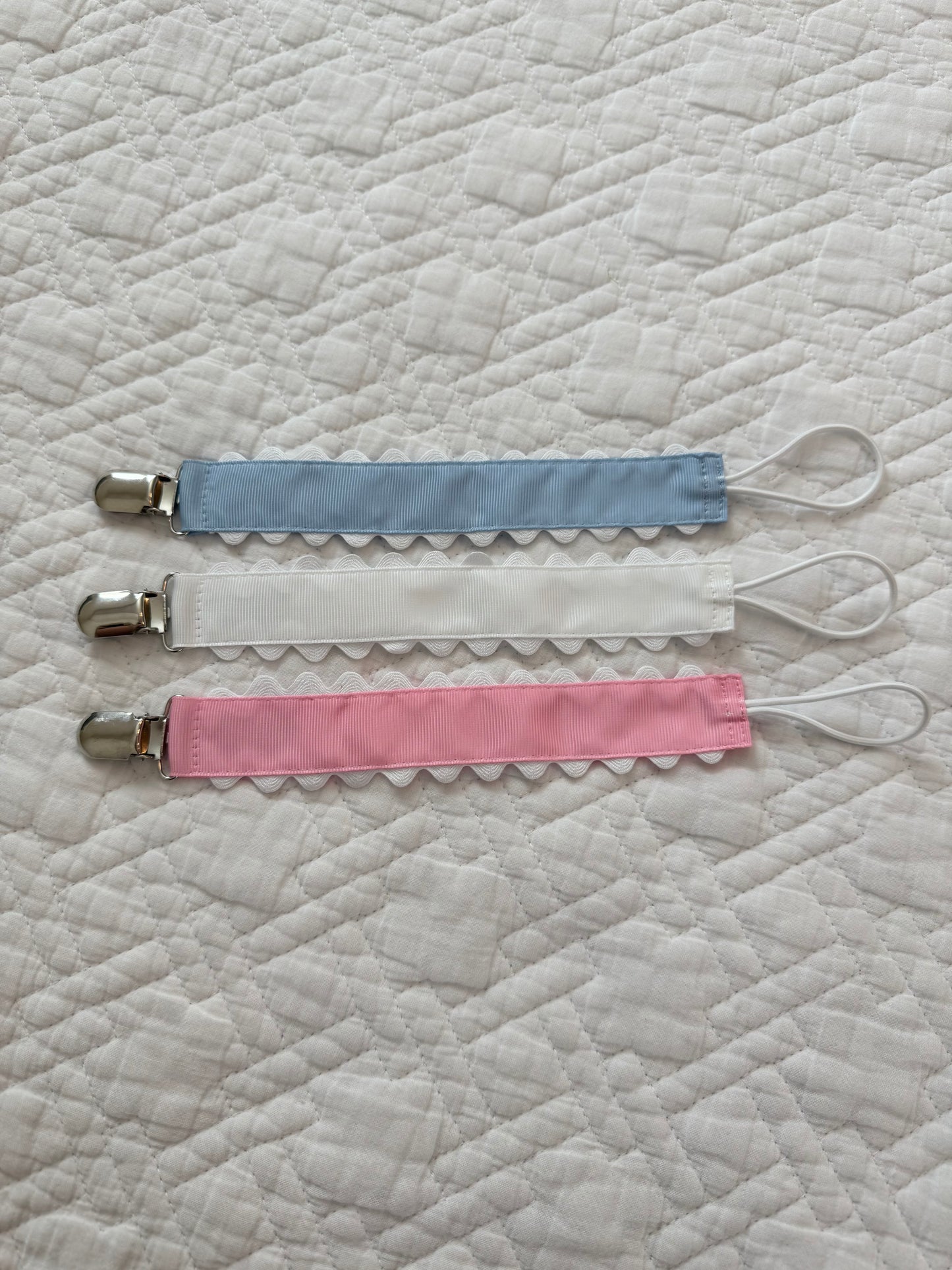 Paci Clip